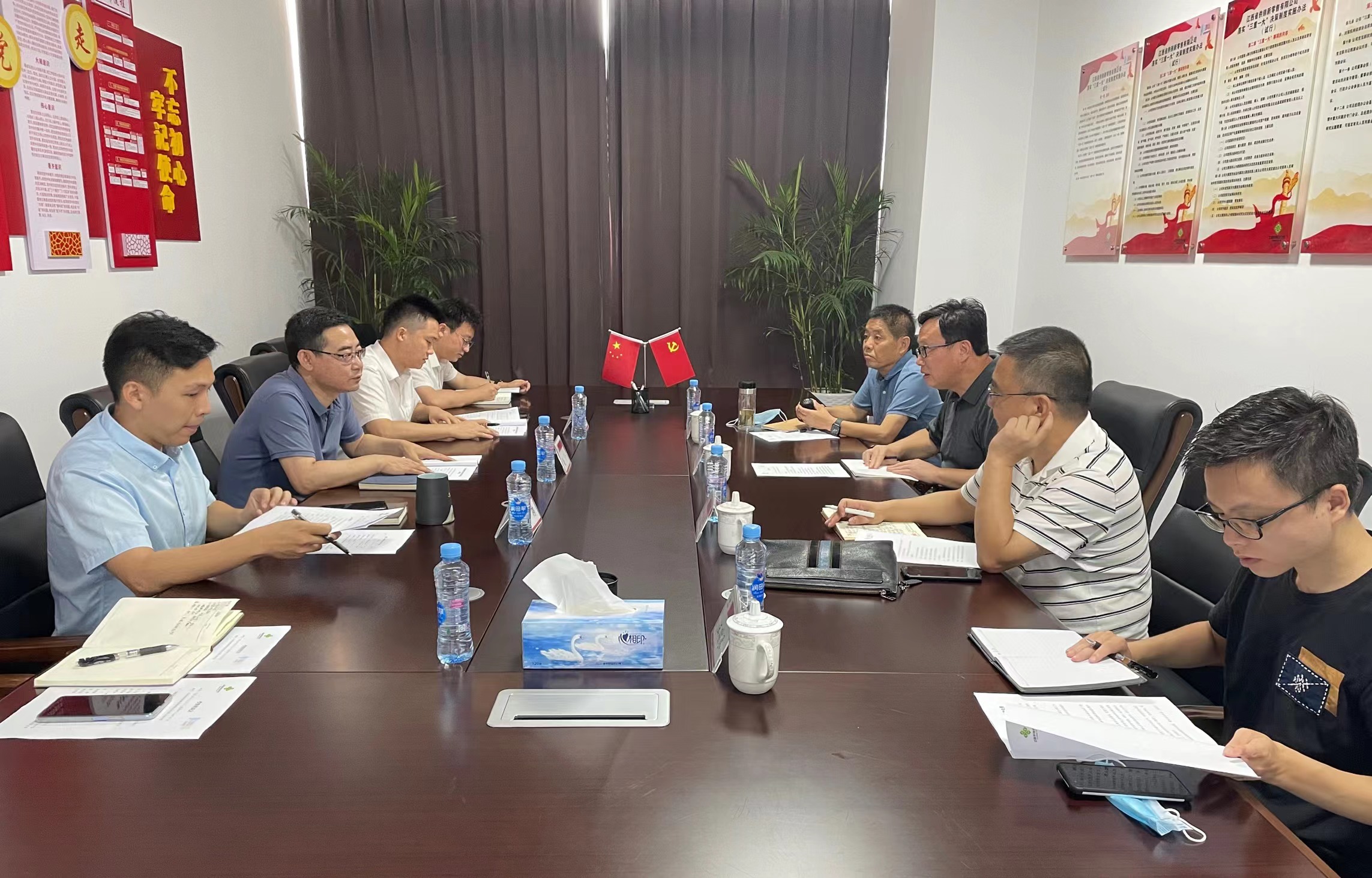 九江市供銷聯(lián)社黨組成員、副主任匡衛(wèi)東 一行蒞臨省供銷新零售公司考察調(diào)研